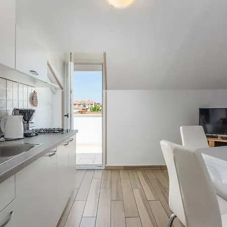 Miro Apartment